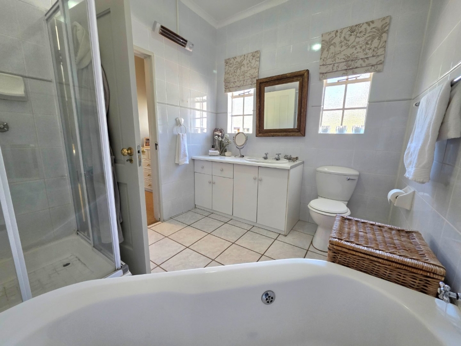 5 Bedroom Property for Sale in Clarens Free State